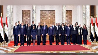 مدبولي والوزراء الجدد ونوابهم يؤدون اليمين الدستورية أمام الرئيس السيسي