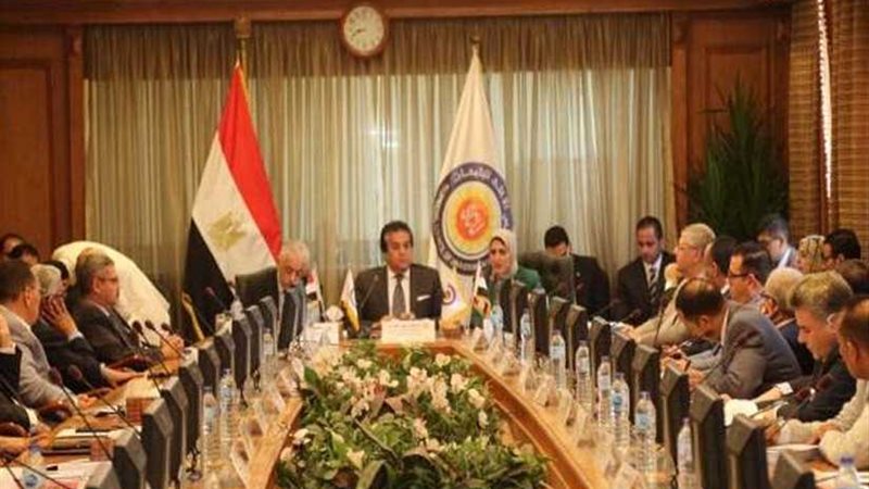 وزير التعليم العالى