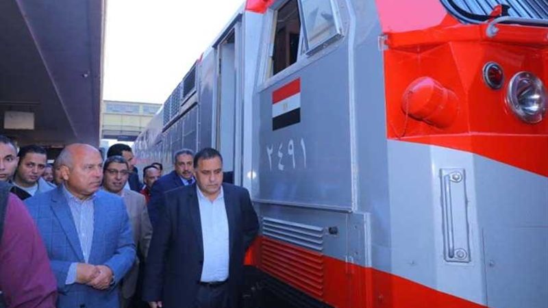 وزير النقل يشهد تشغيل