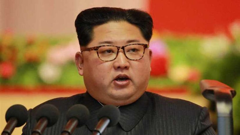 كيم يعقد اجتماعا