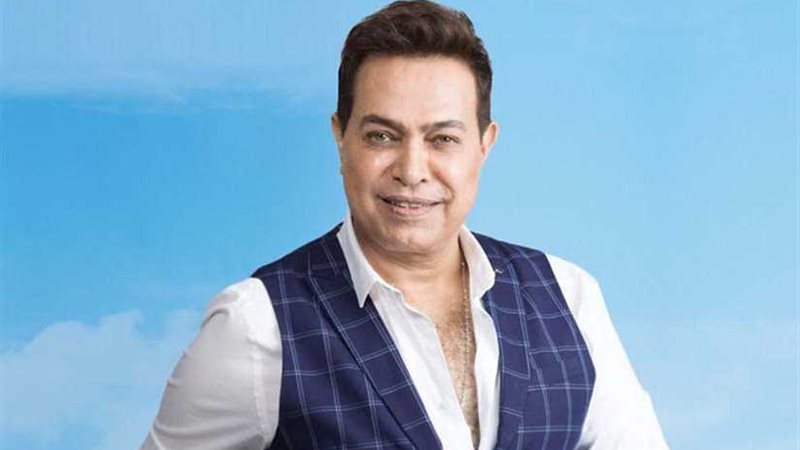 حكيم يحتفل برأس السنة