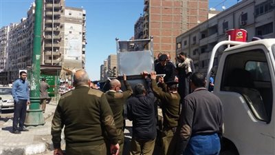 864 محضر إشغالات ومرافق خلال حملة بشرق وغرب أسيوط