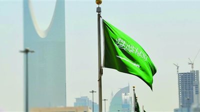 السعودية تنفي إلغاء الكفالة للوافدين