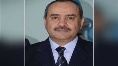 وزير الطيران الجديد يوجه رسالة للعاملين.. تعرف عليها