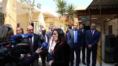 وفد من المراسلين الأجانب والمنظمات الحقوقية في 