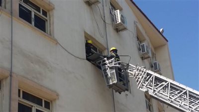 محاكاة لإخلاء مبنى بعد حدوث حريق بجامعة المنصورة