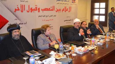 وزير الأوقاف يهنئ أشقاء الوطن والشعب المصري كله بالعام الميلادي الجديد