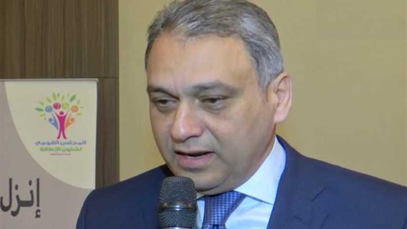 السيرة الذاتية للمستشار