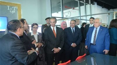 الاتصالات والبحث العلمي يفتتحان معمل مصر لإنترنت الأشياء بالقرية الذكية