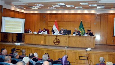 في أول مجلس تنفيذي له.. محافظ القليوبية يصدر 21 توجيها للتنفيذيين.. وخدمة المواطنين 