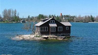 منزل وشجرتان... تعرف على أصغر جزيرة مأهولة في العالم