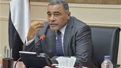 محافظ مطروح يدعو المواطنين المتقدمين لتقنين أوضاعهم بسرعة إنهاء الإجراءات