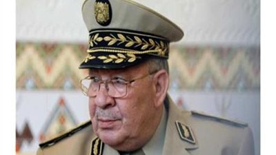 حالة من الحزن العارم تعم الجزائر حدادا على رحيل الفريق قايد صالح