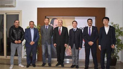 وفد السفارة الصينية والتليفزيون الرسمي يزور المصريين الأحرار 