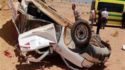 بسبب الطقس.. مصرع وإصابة 23 في انقلاب سيارة بصحراوي المنيا