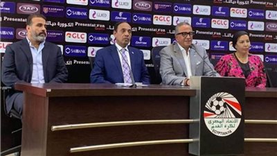 اللجنة الخماسية تعلن عن بدء تطبيق حكم الفيديو في الملاعب المصرية