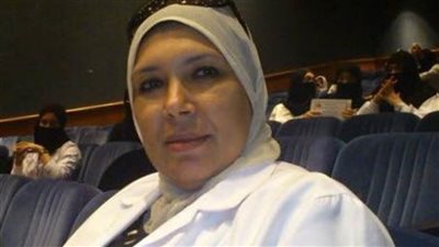 رئيس جامعة قناة السويس تدعو الطلاب بالاهتمام بالمشروعات البحثية 