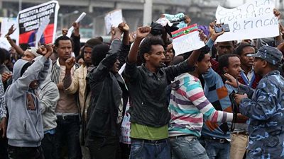 إثيوبيا.. الآلاف يتظاهرون ضد حريق 4 مساجد في (أمهرة)