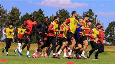 شاهد.. الأهلي يخوض مرانًا قويًا استعدادًا لـ