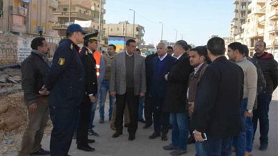 محافظ البحيرة يتابع سيناريو إدارة أزمة لتصريف مياه الأمطار.. (صور)