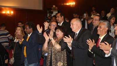 وزيرة الثقافة ومحافظ قنا يشهدان ختام مهرجان دندرة 