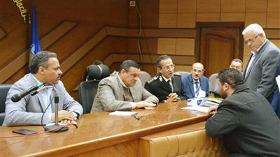 محافظ البحيرة يلتقي 36 مواطنًا في اللقاء الأسبوعي لخدمة المواطنين بالبحيرة