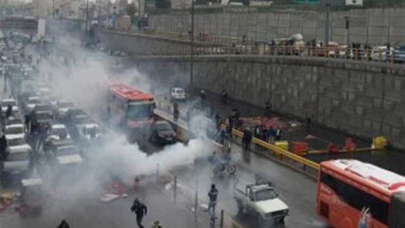 إيران: مد فترة إغلاق