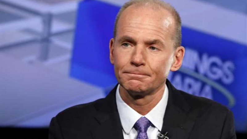 بوينج تطيح رئيسها