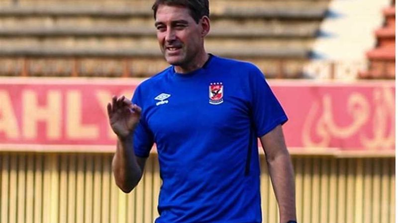 الأهلي يستكمل تدريباته