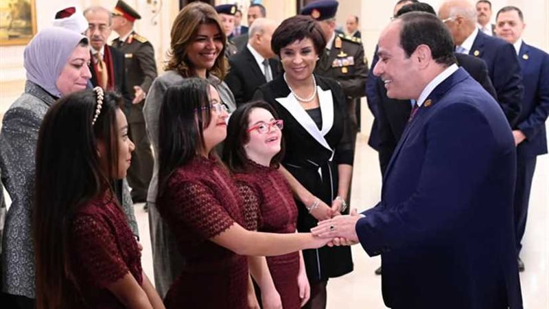 السيسي يتفقد معرضان