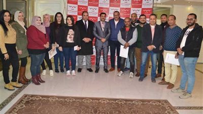 المصريين الأحرار يختتم دورة فنون الكتابة والصحافة والتصوير الفوتوغرافي