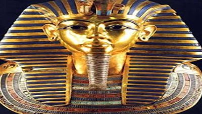 رقم جديد بموسوعة جينيس لقناع توت‬