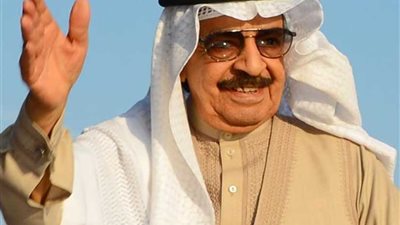 رئيس الوزراء البحريني يتلقى رسالة من الرئيس الفلبيني تتعلق بتعزيز العلاقات