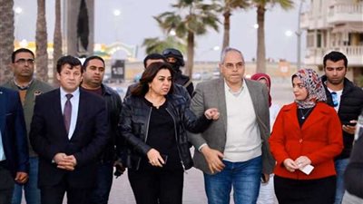 محافظ دمياط توجه بسرعة الانتهاء من مشروع تطوير منطقة شمال الصيادين