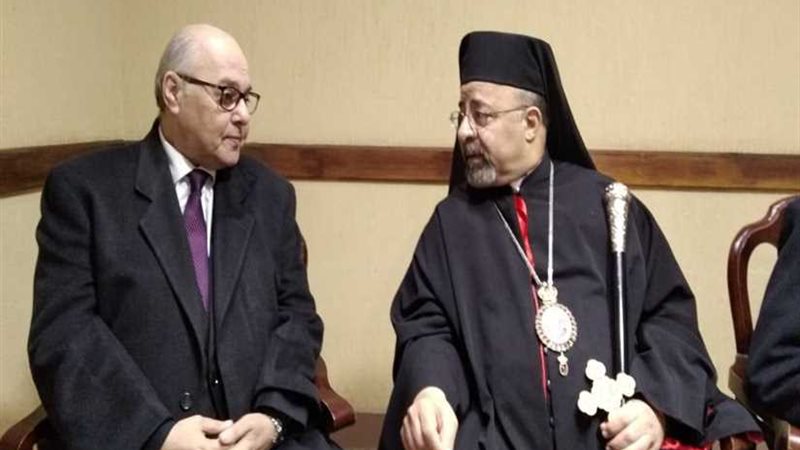 موسى مصطفي موسى يقدم