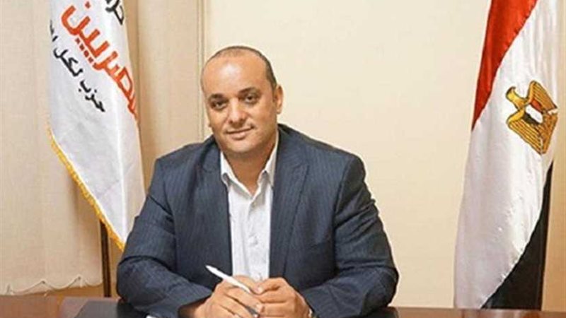 برلماني: احتفاء الرئيس