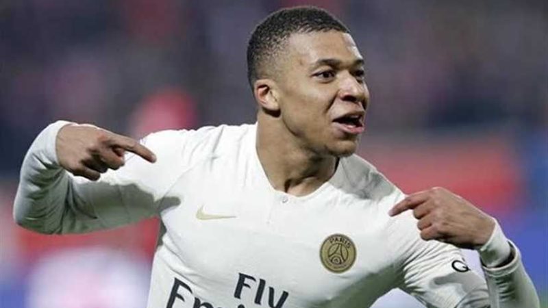 باريس يحصن «مبابي»