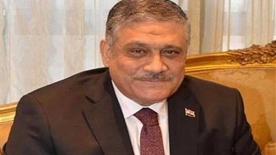 محافظ الإسماعيلية يقدم التهنئة للأقباط الكاثوليك بمناسبة عيد الميلاد المجيد