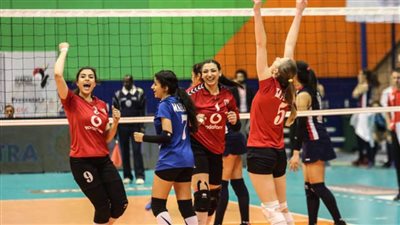 سيدات طائرة الأهلي يلتقين الصيد 