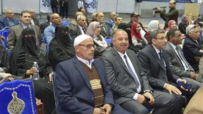 الفريق أسامة ربيع يُكرم قيادات هيئة قناة السويس والعاملين المُحالين للتقاعُد