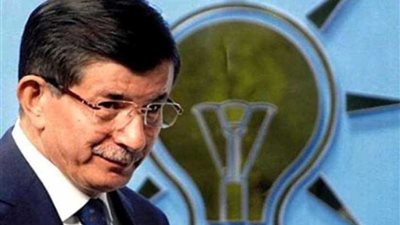 داود أوغلو: قناة إسطنبول تمثل خطرًا استراتيجيًا على أمن تركيا.. (فيديو)