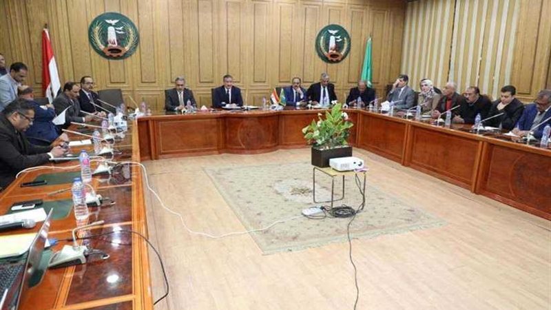 محافـظ المنوفية ووفد