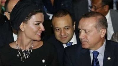 مواطن تركي يسخر من منح أردوغان 40 فدانًا لموزة: سيعطيها إسطنبول مقابل نظرة