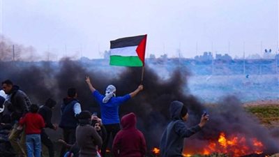 إصابة ٥ فلسطينيين جراء قمع الاحتلال للمشاركين بالمسيرات السلمية في قطاع غزة