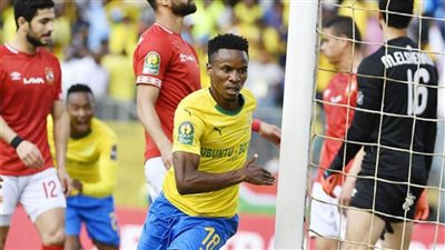 الشوط الأول.. الأهلي يعقد المهمة على صن داونز ويتعادل ايجابيًا