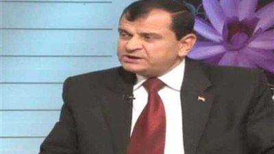 عزام : مصر بدأت تجني ثمار المشروعات القومية