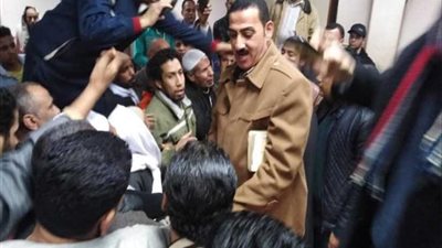 بحضور كبار العائلات.. جلسة صلح بين أسرتي 