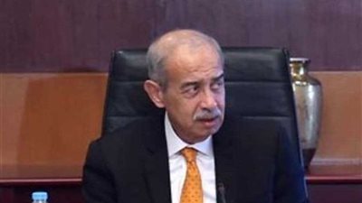 لجنة استرداد أراضي الدولة تواصل اجتماعاتها مع المحافظين