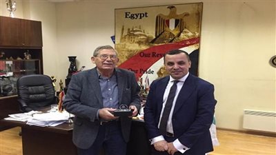 درع هيئة الكتاب للمستشرق الروسي بيلياكوف