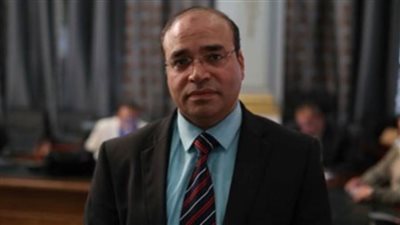 د. مكرم رضوان يكتب: كادر المهن الطبية وحتمية تعديل المسار